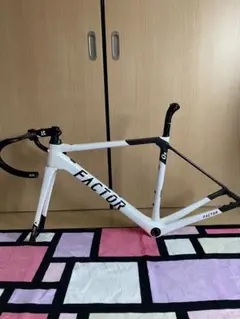 factor o2 シャンゼリゼエディション世界100台限定　xentis factor o2 シャンゼリゼエディション世界100台限定 xentis