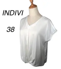 良品 INDIVI インディヴィ ブラウス 綺麗な白 フォーマル M