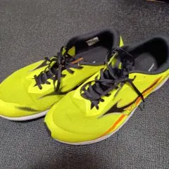15時まで販売MIZUNO　28cmデュエルソニック3