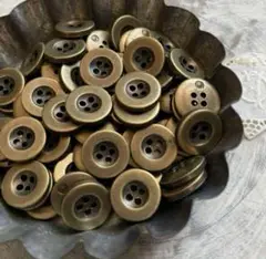 50個　＊レトロなボタン＊ 11.5㎜　アンティークゴールド プラスチック