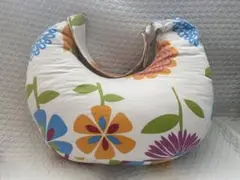中古　ベビハグ　授乳クッション　青葉