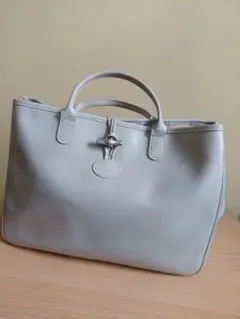ロンシャンのトートバッグ