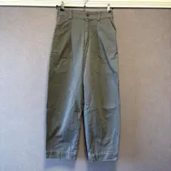 ユニクロ パンツ グレー　ウエスト調節可 チノ風　着痩せ