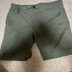 UNIQLO オリーブグリーン ショートパンツ