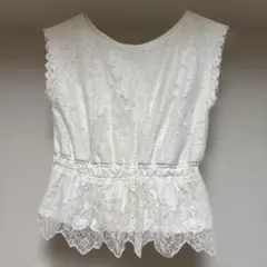 Feroux レースフリルノースリーブトップス