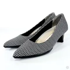 Item thumbnail for item ce313386-831e-4c09-a3dd-03acc9cc0194