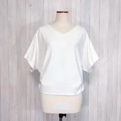 【GU】半袖 トップス サイドタック Vネック シンプル 無地 S