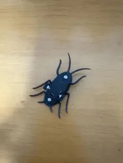 おもちゃ　ゴキブリ　昆虫　フィギュア