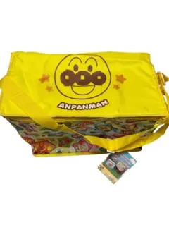 新品　アンパンマン 肩紐つき保冷バック　クーラーバック