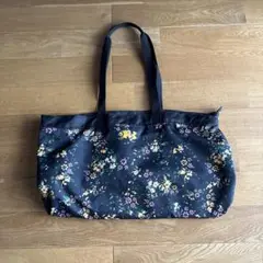 アンダーアーマー　トートバッグ　花柄