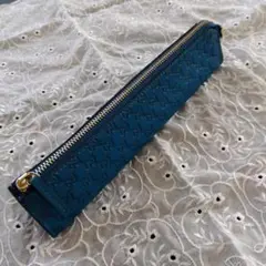 グッチ　青　ペンケース　中古品