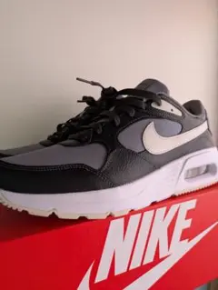 【週末セール！！】定価11,330円【新品未使用】Nike エアマックスSC
