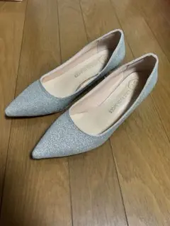シルバー グリッター ポインテッドトゥ パンプス