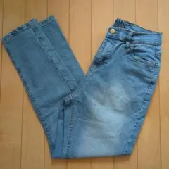 ライトブルースキニーデニムパンツ