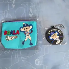 ドアラ　グッズ2つ