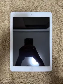 Apple iPad 6世代　32GBモデル