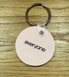 everyone キーホルダー 2個セット 白 黒 エブリワン エブリワン everyone キーホルダー｜Yahoo!フリマ（旧PayPayフリマ）