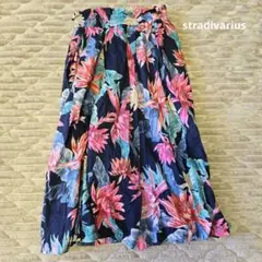 stradivarius　花柄スカート