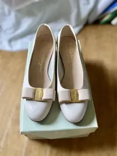Ferragamo フェラガモ ヴァラリボン パンプス レザー