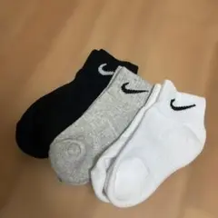 【新品】NIKE キッズ　靴下　21〜23cm Sサイズ　3足セット