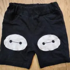 ベイマックス刺繍 黒ショートパンツ　100cm　バースデイ　半端丈パンツ