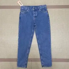 【新品、PARK GIRL】ストレートジーンズ　ウエスト７５ｃｍ　綿１００％