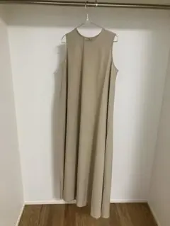 titivate ノースリーブロングワンピース M ベージュ