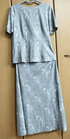 BELLMILAN スカート上下セットアップ 幾何学模様グレー