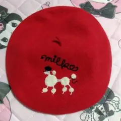 MILK 赤いプードル刺繍ベレー帽