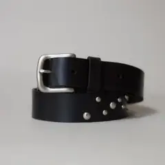 イタリアンレザー　スタッズベルト　ブラック