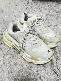 【BALENCIAGA】トリプルS レディーススニーカー(ホワイト)