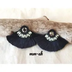 再販♡MILITARY BLACKフリンジ刺繍ピアス