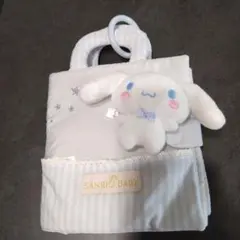 【気まぐれセール中】SANRIO BABY シナモロールぬいぐるみ付き　布絵本