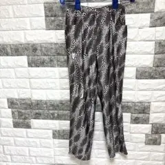 美品【伊太利屋】イタリヤストレッチパンツFキリン柄柔らかな肌触り大人オシャレ