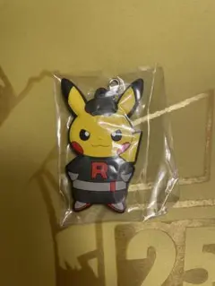 ポケモン ロケット団 ピカチュウ キーホルダー