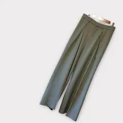 オリーブグリーン プリーツ ワイドパンツ