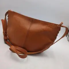 ダコタ　ショルダー　型押し　ライトブラウン　ブラウン