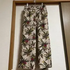 花柄ワイドパンツ