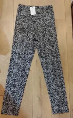 新品 シルク混 レギンス パンツ スパッツ アニマル ヒョウ M 10分丈