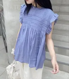 フリル袖ライトブルーシャツノースリーブ　綿ボイルピンタックフリルブラウス
