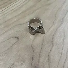 リボン　指輪　リング　シルバー