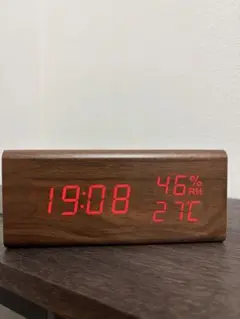 ニトリ 置くだけスマホ充電LED時計
