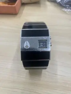 ニクソン／ロトログ（ホワイト & ブラックカラー）希少品 Yahoo!オークション -「ニクソン ロトログ」の落札相場・落札価格