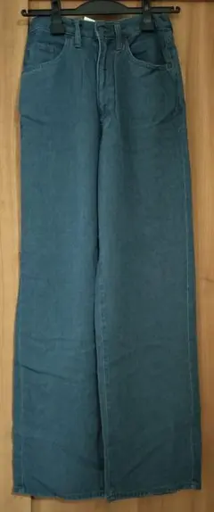 Item thumbnail for item 63a5b4b0-00d0-4add-98dc-06ec569a459c