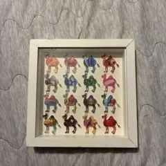 壁掛けに！カラフルキャメルアートフレーム