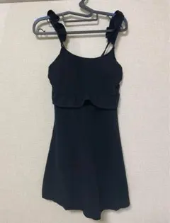 ブラック フリル付き ワンピース水着