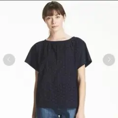 ユニクロ　2WAYレースコンビネーションTシャツ黒　カットソー