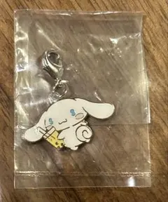 サンリオ　シナモロール　スイーツチャーム