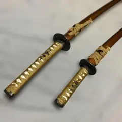 模造刀 脇差三点まとめ　黒鞘　金茶漆鞘　鞘付長さ約69/70cm 25C35 模造刀 脇差三点まとめ 黒鞘 金茶漆鞘 鞘付長さ約69/70cm 25C35