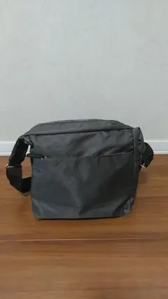 グレー ナイロン ショルダーバッグ